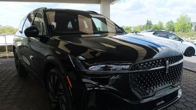 2025 Lincoln Nautilus Black Label