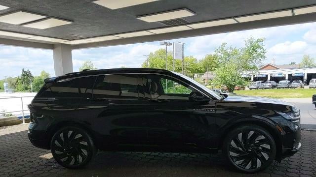 2025 Lincoln Nautilus Black Label