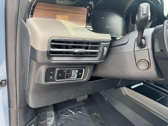2024 Lincoln Corsair - $37,500