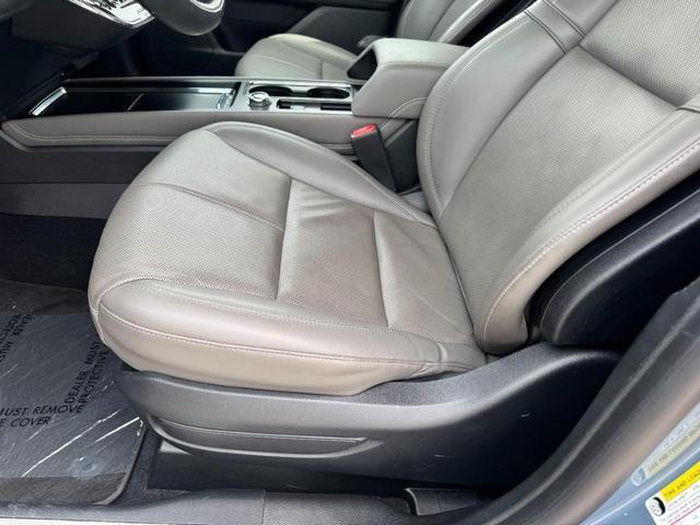2024 Lincoln Corsair - $37,500