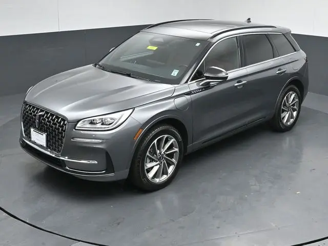 2025 Lincoln Corsair - $43,999