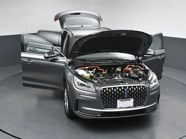 2025 Lincoln Corsair - $43,999