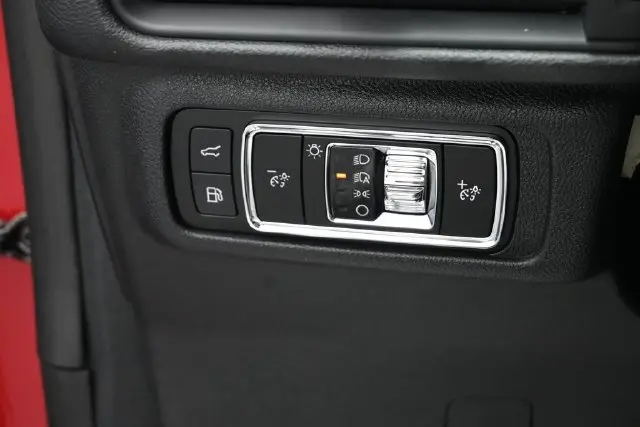 2023 Lincoln Corsair - $34,999