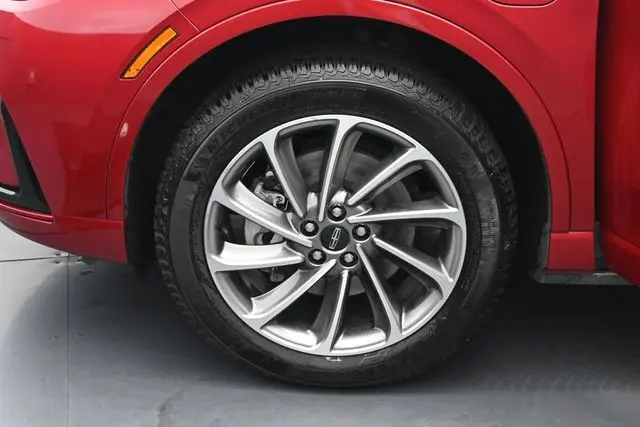 2023 Lincoln Corsair - $34,999