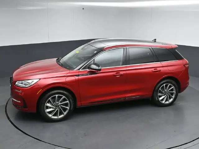 2023 Lincoln Corsair - $34,999