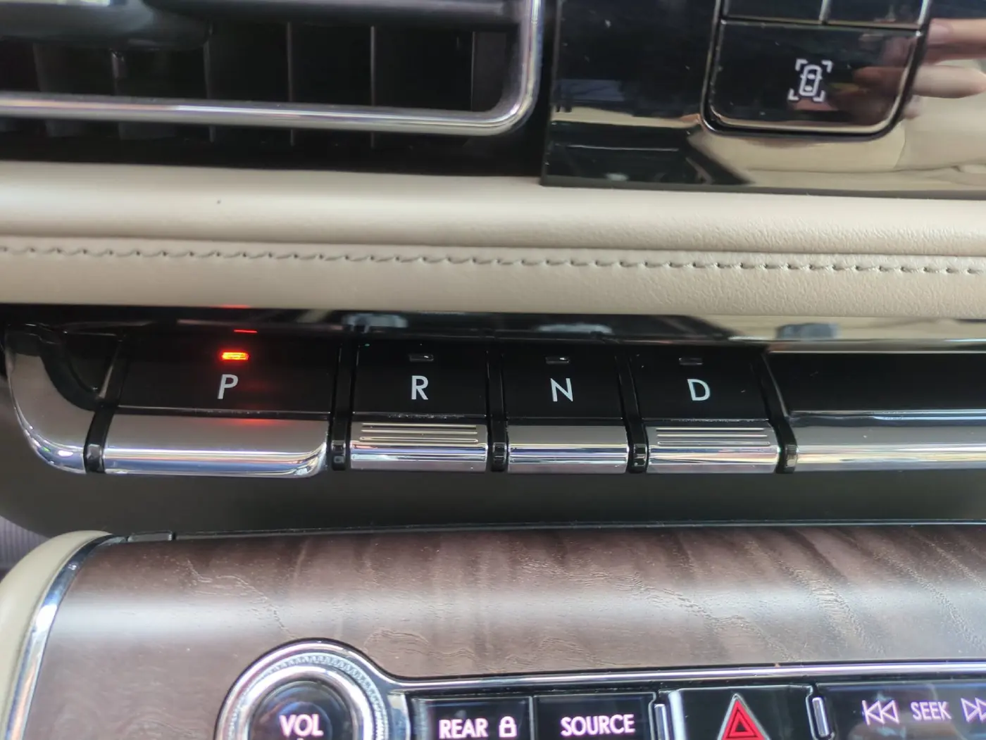 2022 Lincoln Aviator - $38,590