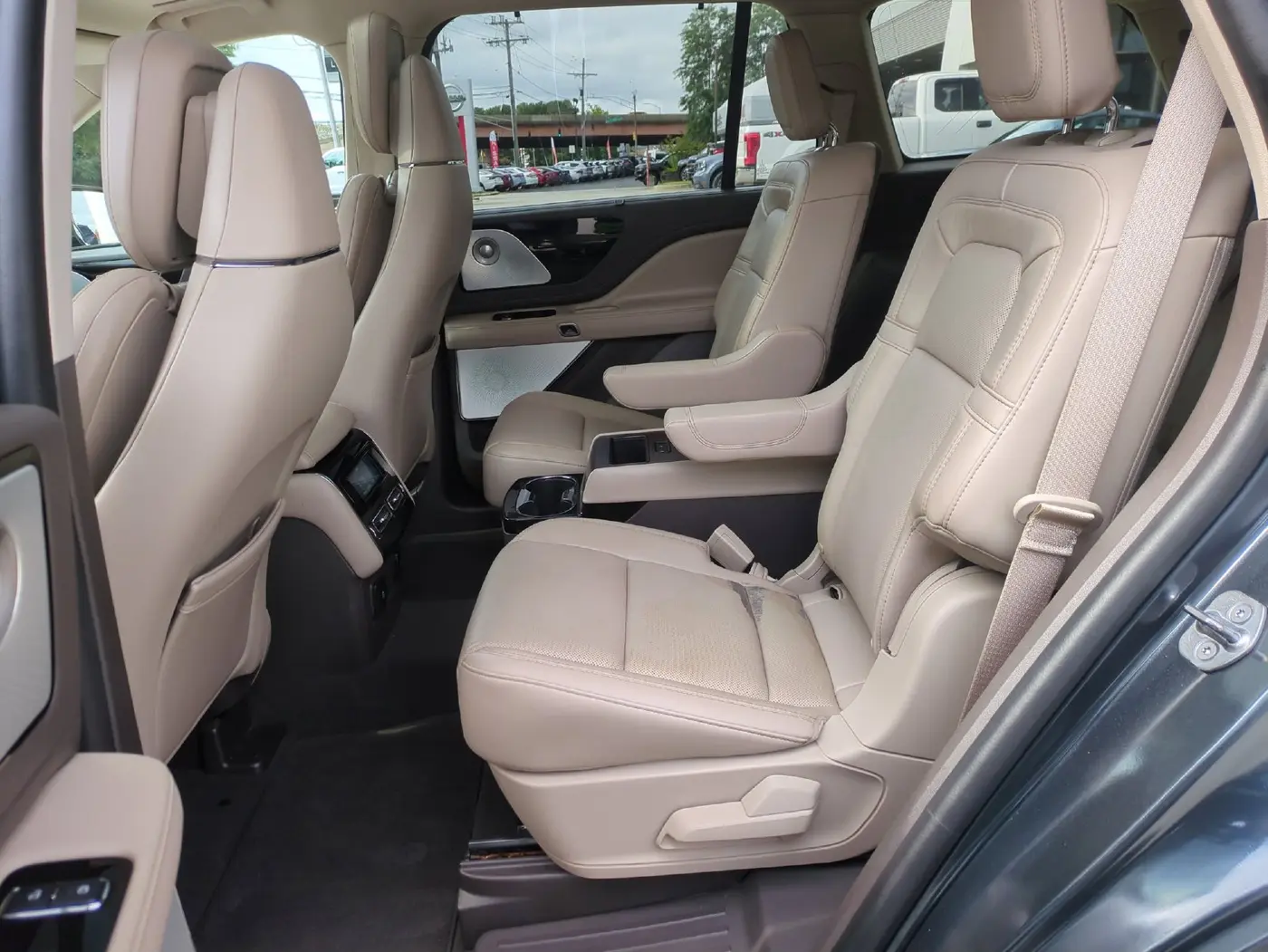 2022 Lincoln Aviator - $38,590
