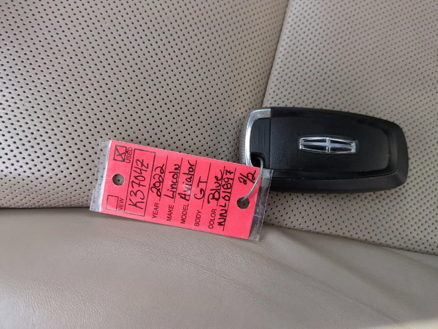 2022 Lincoln Aviator - $38,590