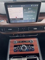 2021 Aviator Thumbnail 7