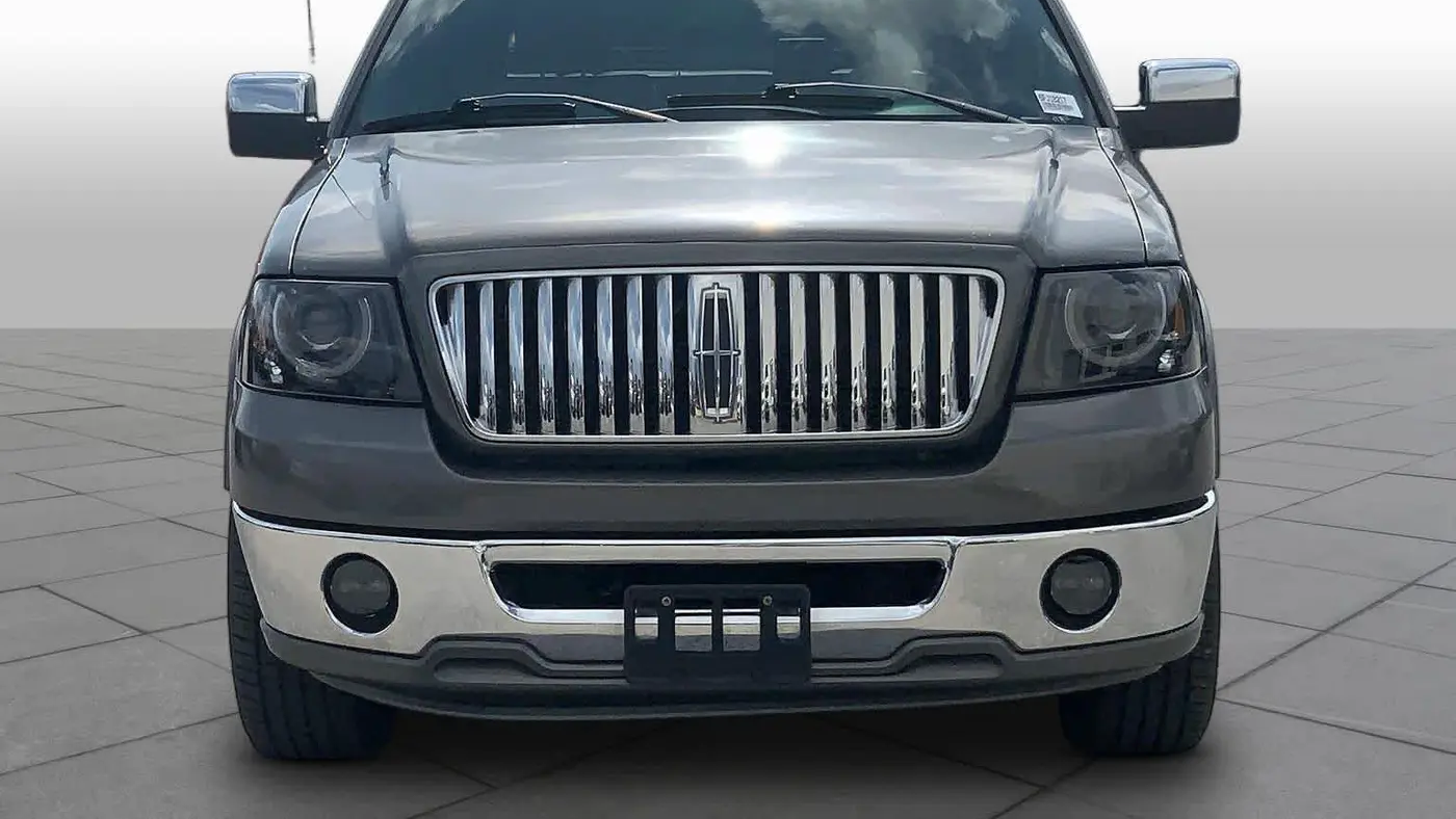 2006 Lincoln Mark LT Base