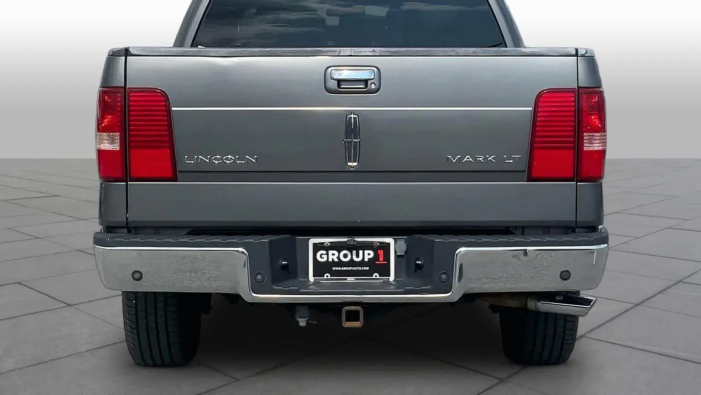 2006 Lincoln Mark LT Base