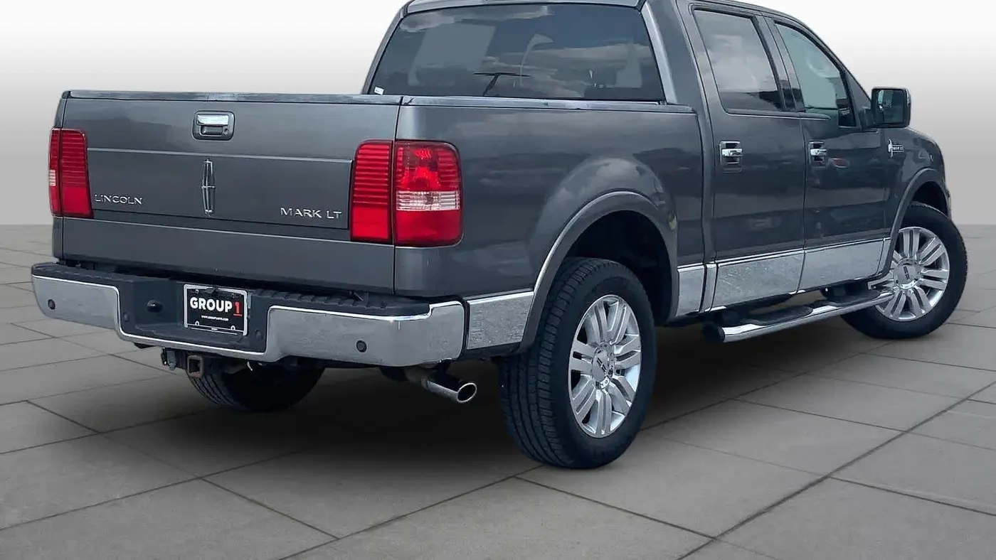 2006 Lincoln Mark LT Base