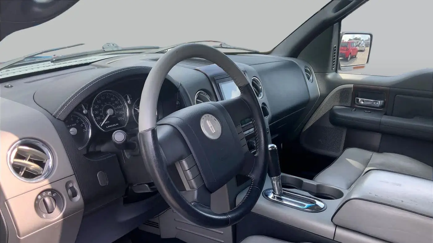 2006 Lincoln Mark LT Base