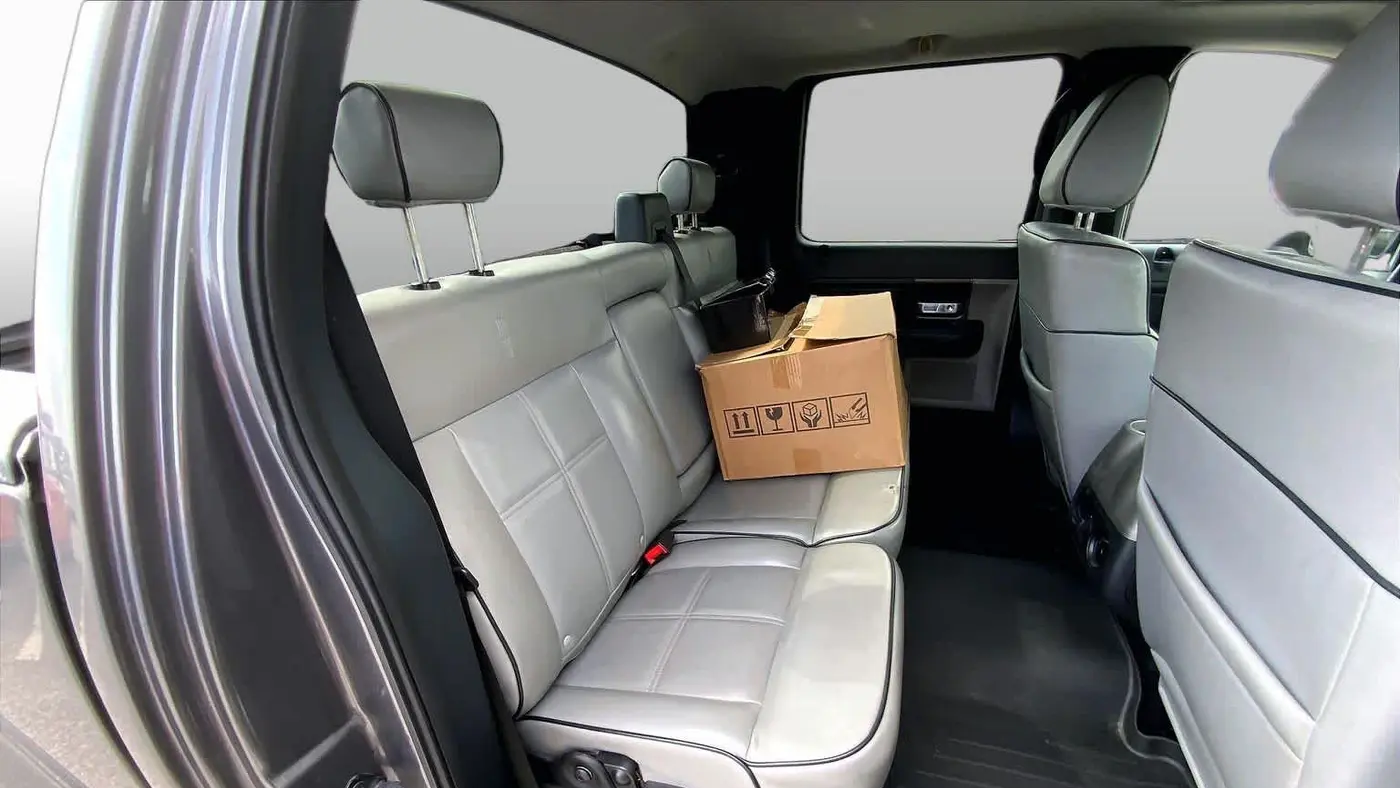 2006 Lincoln Mark LT Base