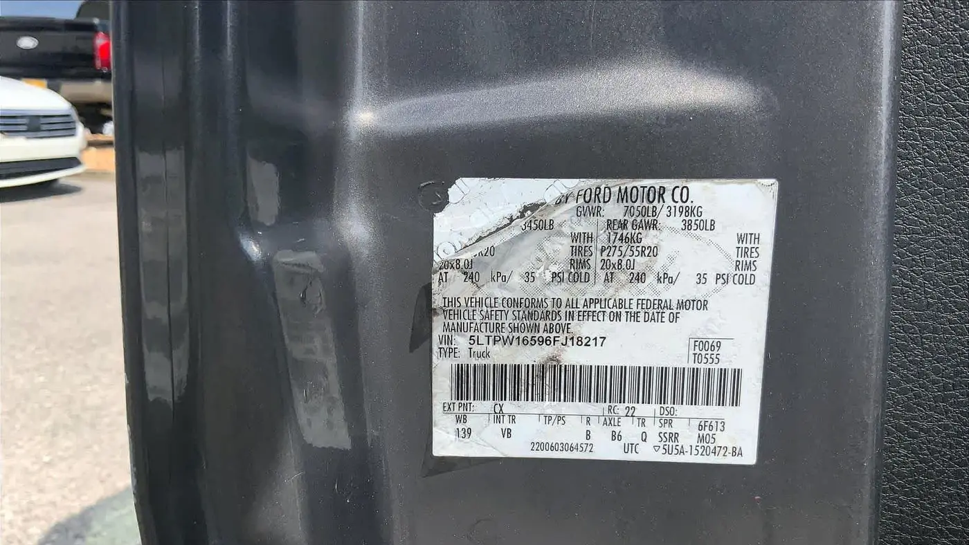 2006 Lincoln Mark LT Base