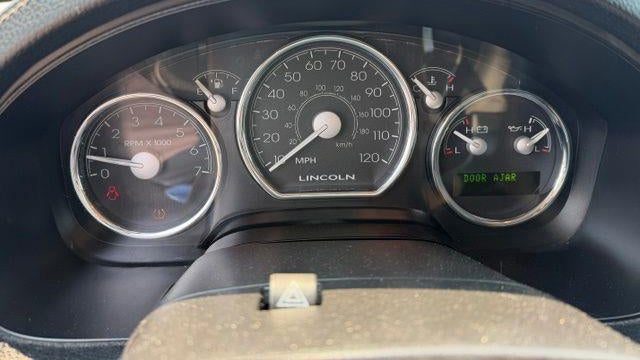 2007 Lincoln Mark LT Base