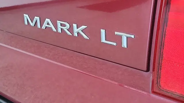 2006 Lincoln Mark LT Base