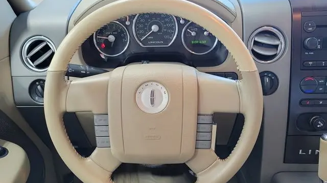 2006 Lincoln Mark LT Base