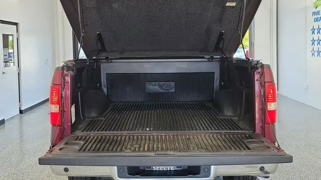 2006 Lincoln Mark LT Base