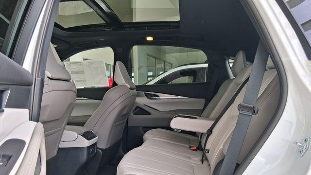 2027 INFINITI QX65 Luxe
