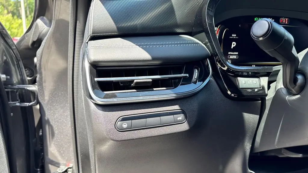 2027 INFINITI QX65 Luxe