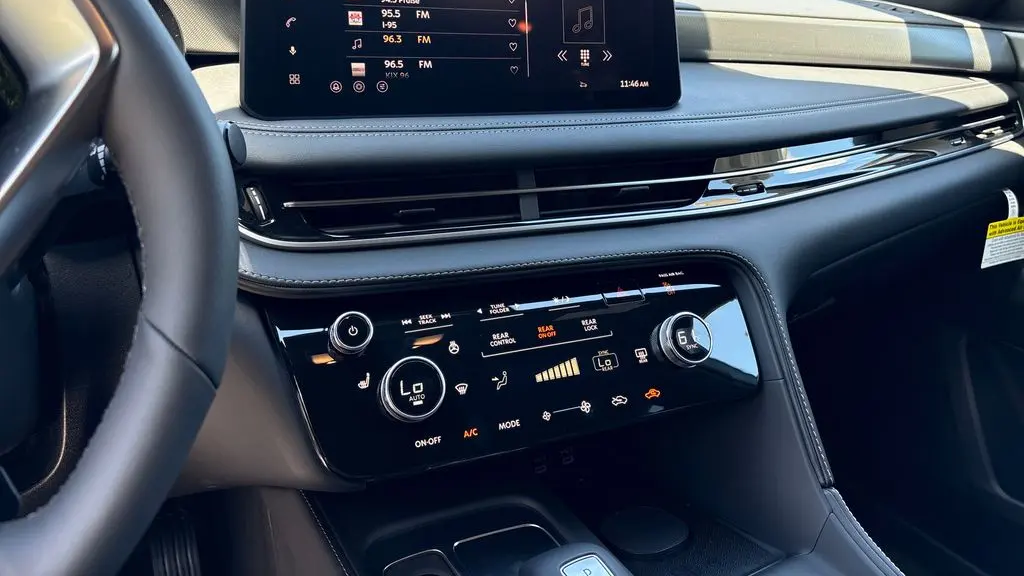 2027 INFINITI QX65 Luxe