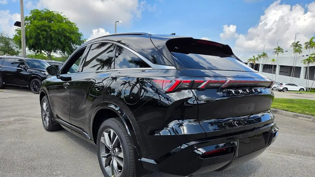2027 INFINITI QX65 Luxe