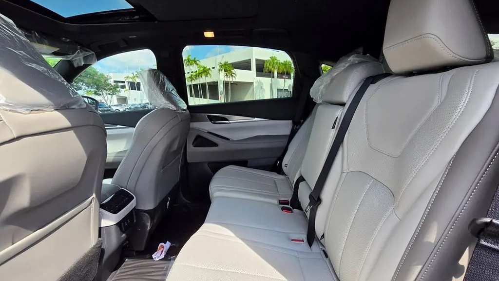 2027 INFINITI QX65 Luxe
