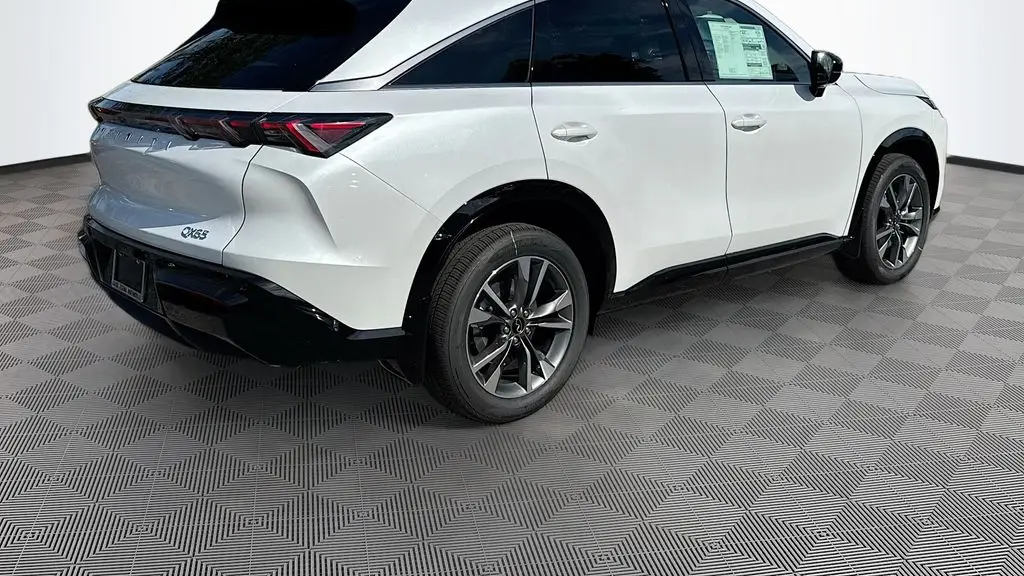 2027 INFINITI QX65 Luxe