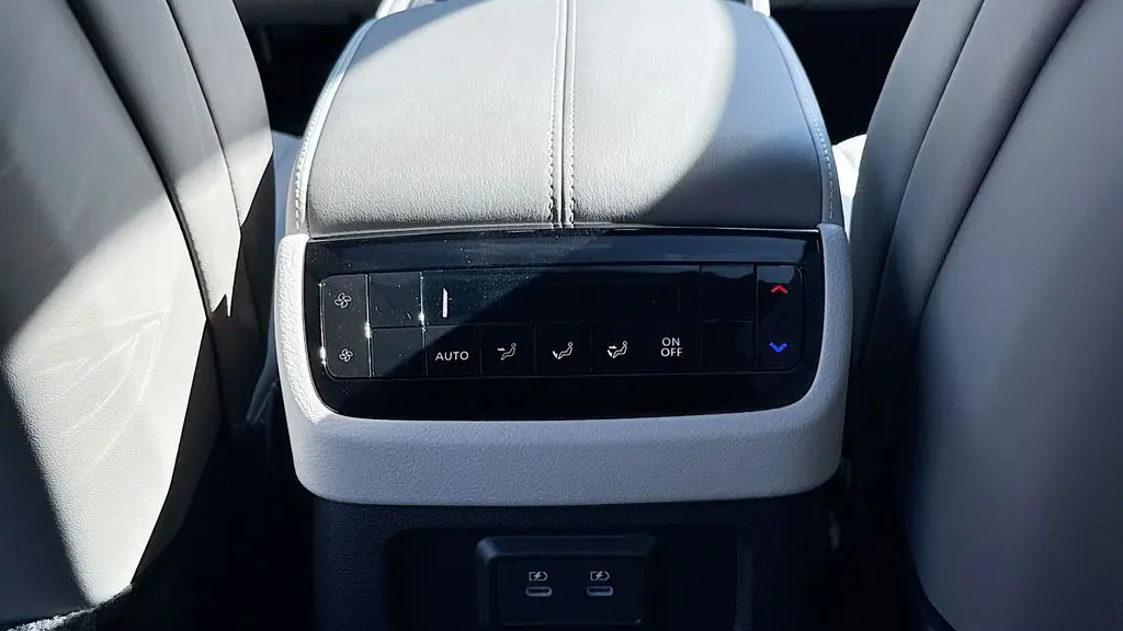 2027 INFINITI QX65 Luxe