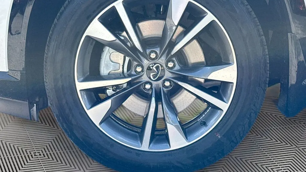 2027 INFINITI QX65 Luxe