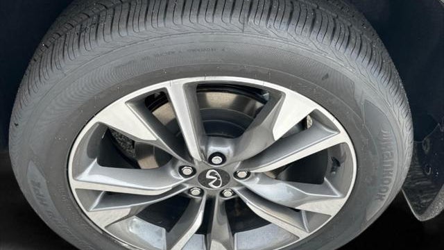 2027 INFINITI QX65 Luxe