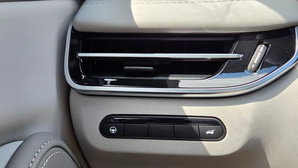 2027 INFINITI QX65 Luxe