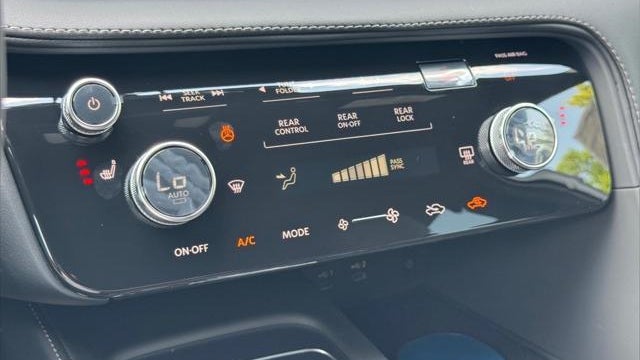 2027 INFINITI QX65 Luxe