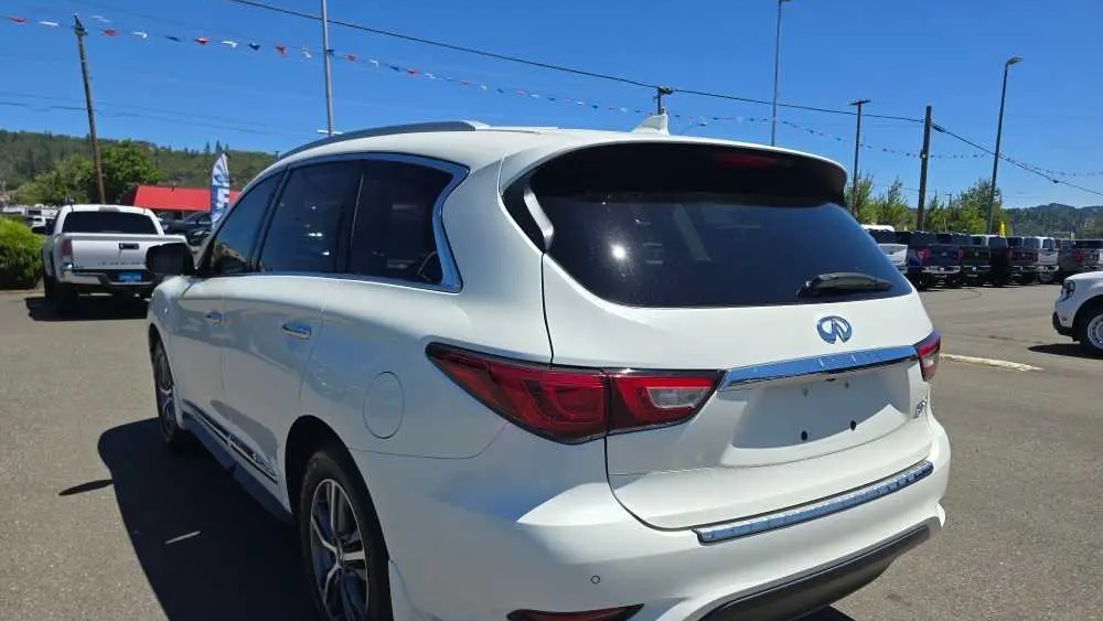 2016 INFINITI QX60 Base