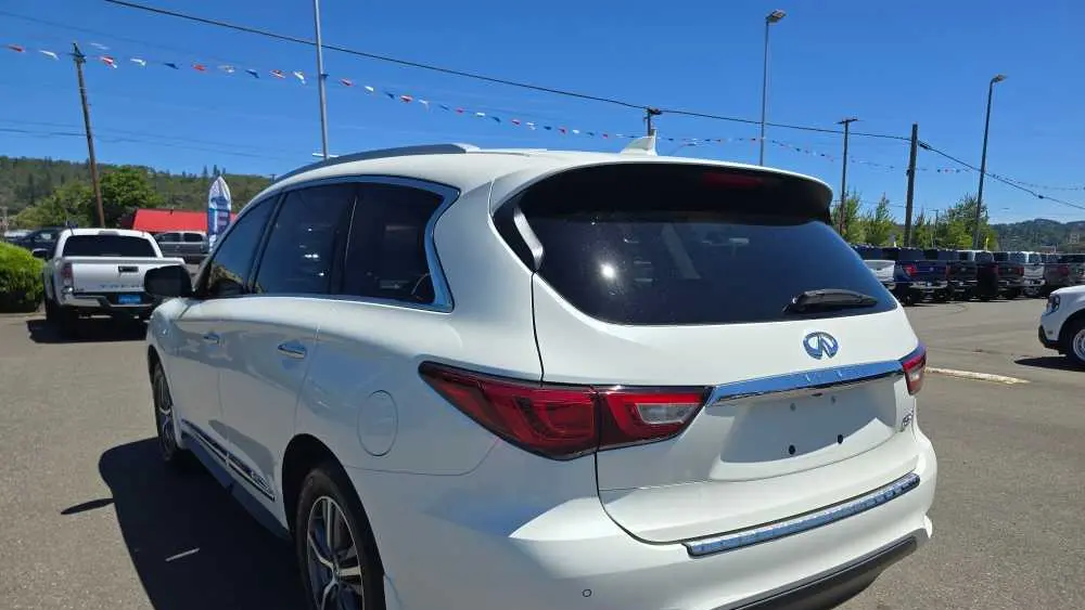 2016 INFINITI QX60 Base