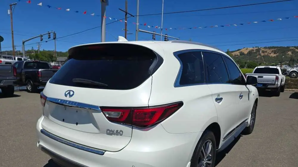 2016 INFINITI QX60 Base