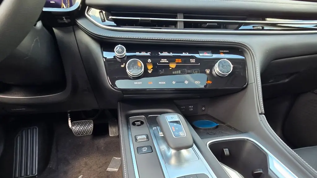 2027 INFINITI QX60 Pure