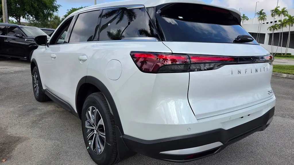 2027 INFINITI QX60 Pure