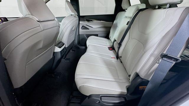 2027 INFINITI QX60 Pure