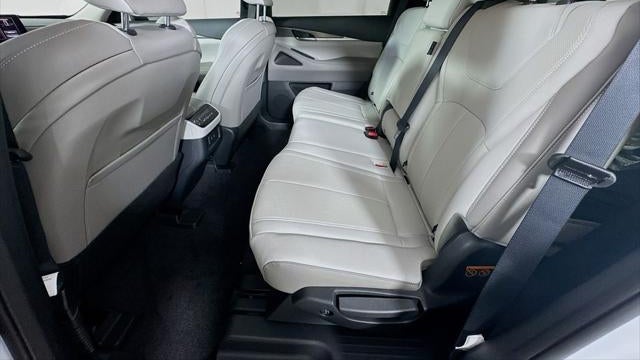 2027 INFINITI QX60 Pure