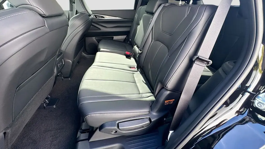 2027 INFINITI QX60 Pure