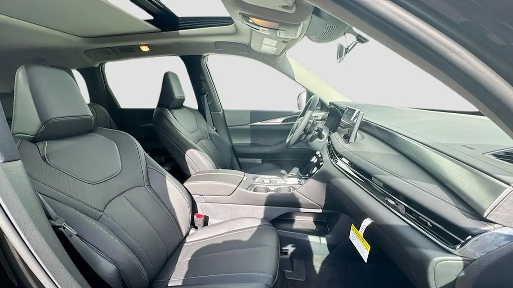 2027 INFINITI QX60 Pure