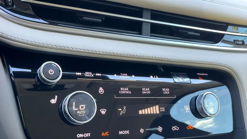 2025 INFINITI QX60 Pure