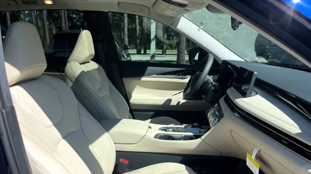 2025 INFINITI QX60 Pure