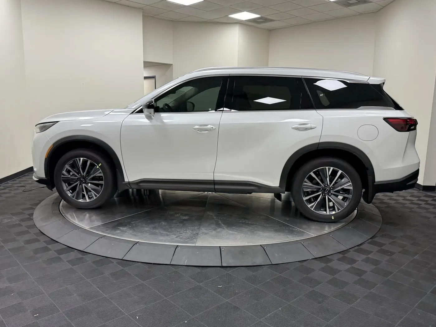 2027 INFINITI QX60 - $50,099