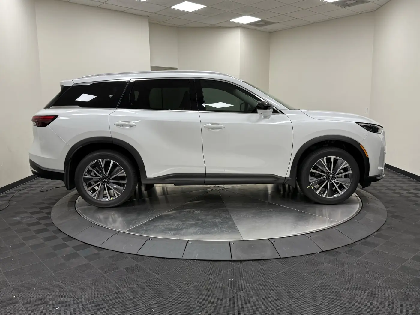 2027 INFINITI QX60 - $50,099