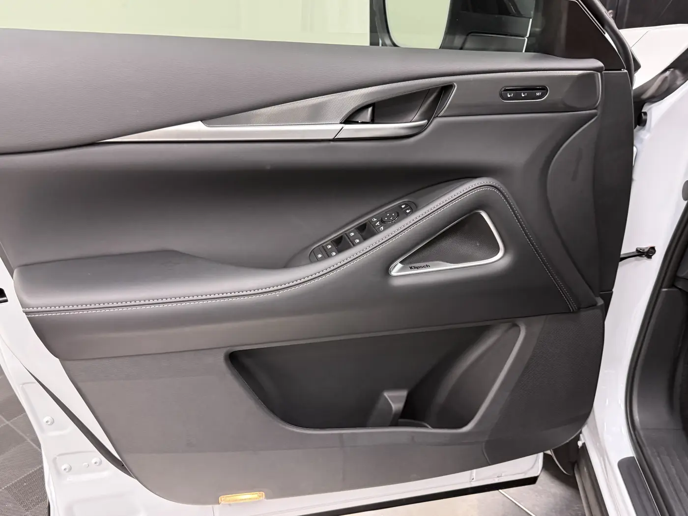 2027 INFINITI QX60 - $49,695
