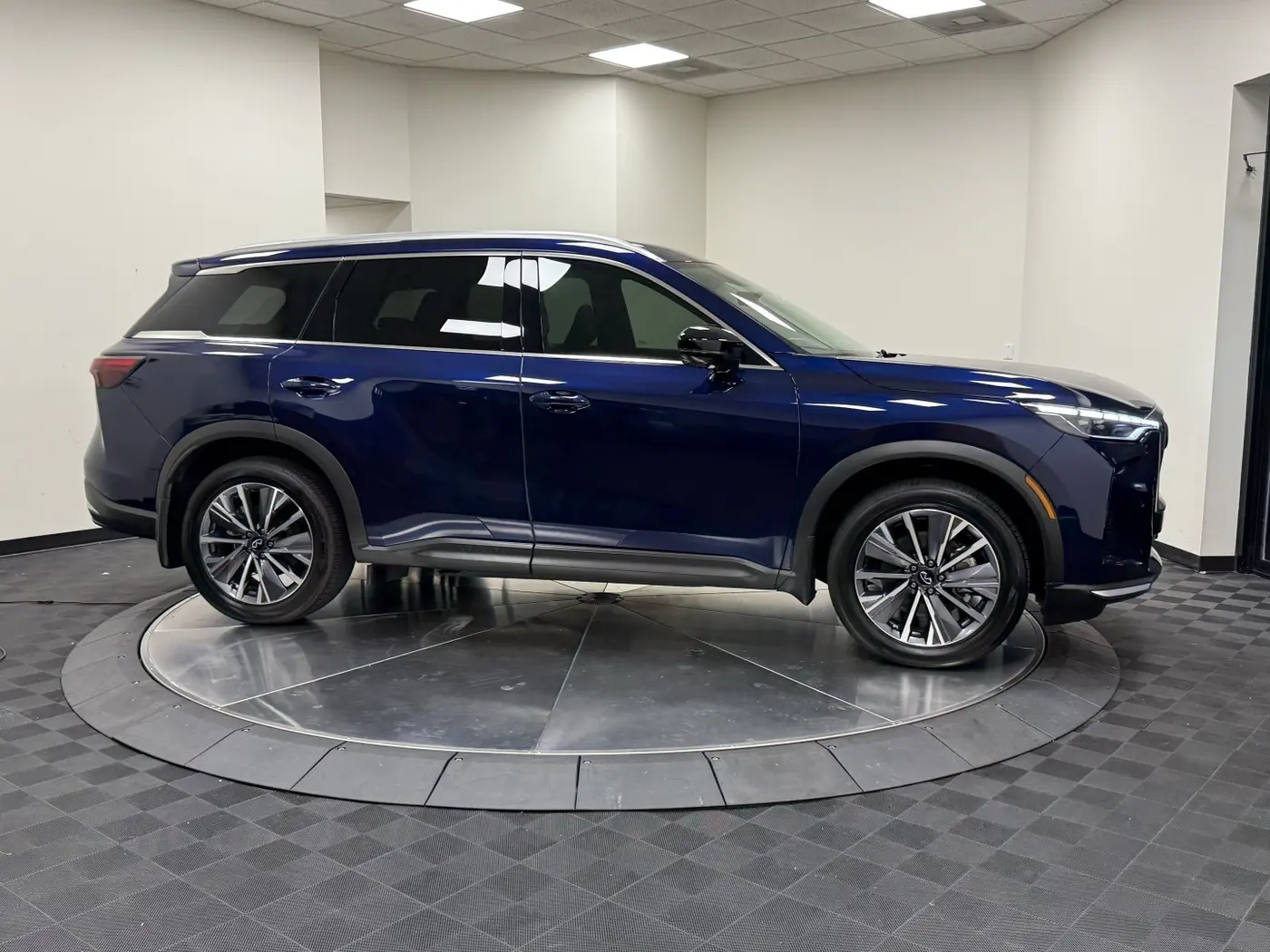 2027 INFINITI QX60 - $49,395
