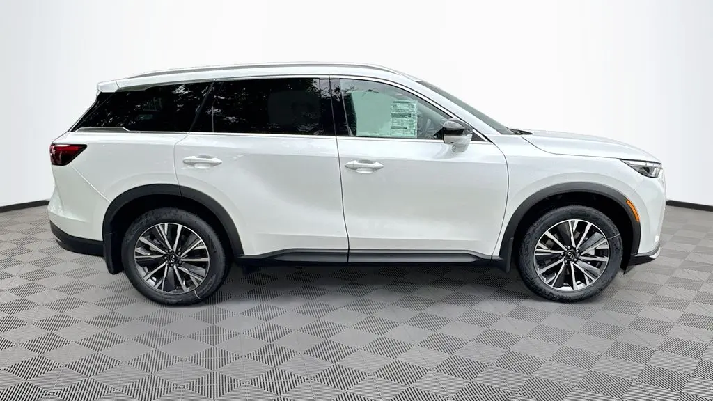 2027 INFINITI QX60 Luxe